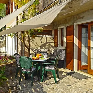  Apartment Casa Paola By Gardadomusmea Italien