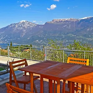  Apartment La Quiete 23 View By Gardadomusmea Italien